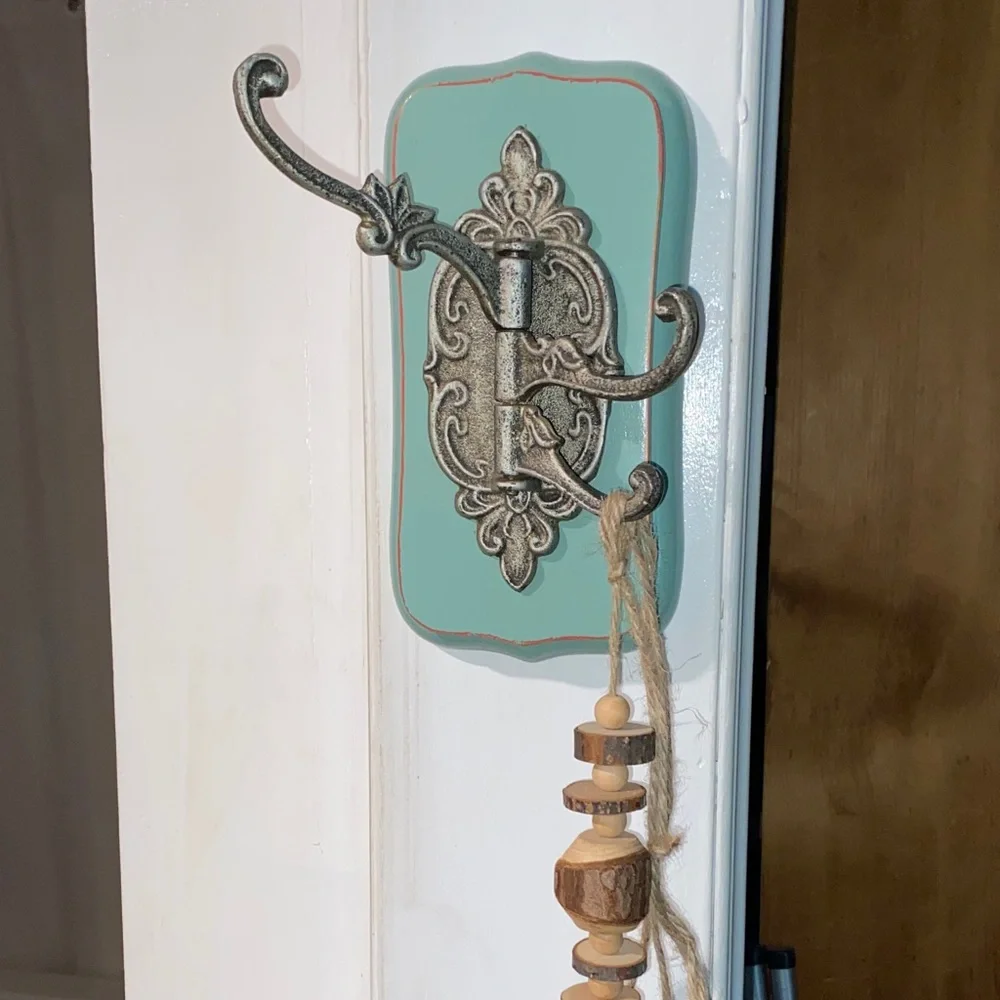 Vintage-Style Adjustable Wall Hook in Mint and Silver